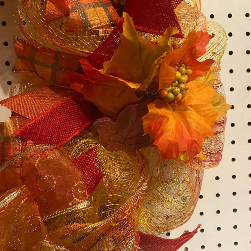 Thanksgiving Autumn Wreath with Leaf Accents
